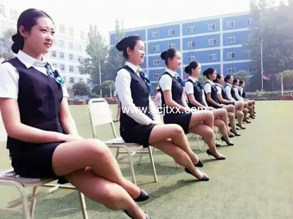 初中学生读高铁铁路好还是航空乘务专业好？空乘招生