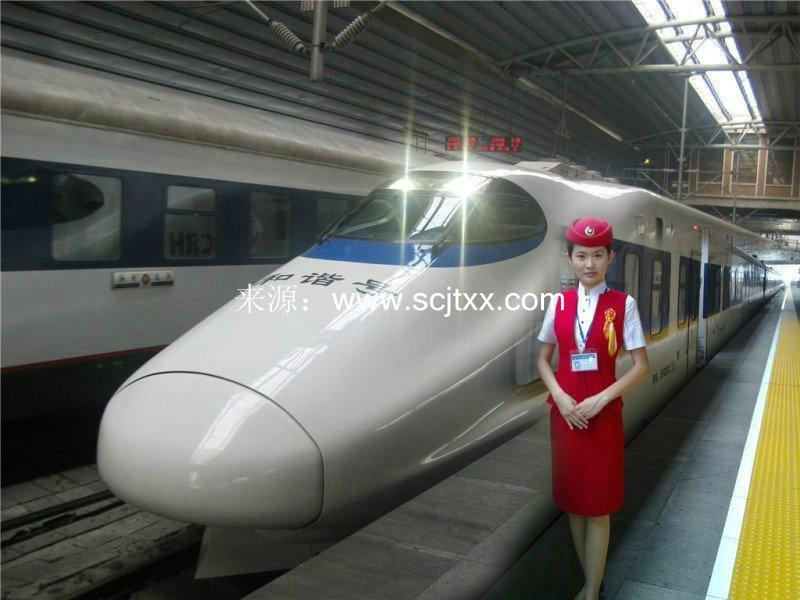 初中学生读高铁铁路好还是航空乘务专业好？空乘招生