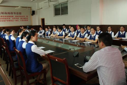  高品质就业工作定制班招新啦_成都机电工程学校