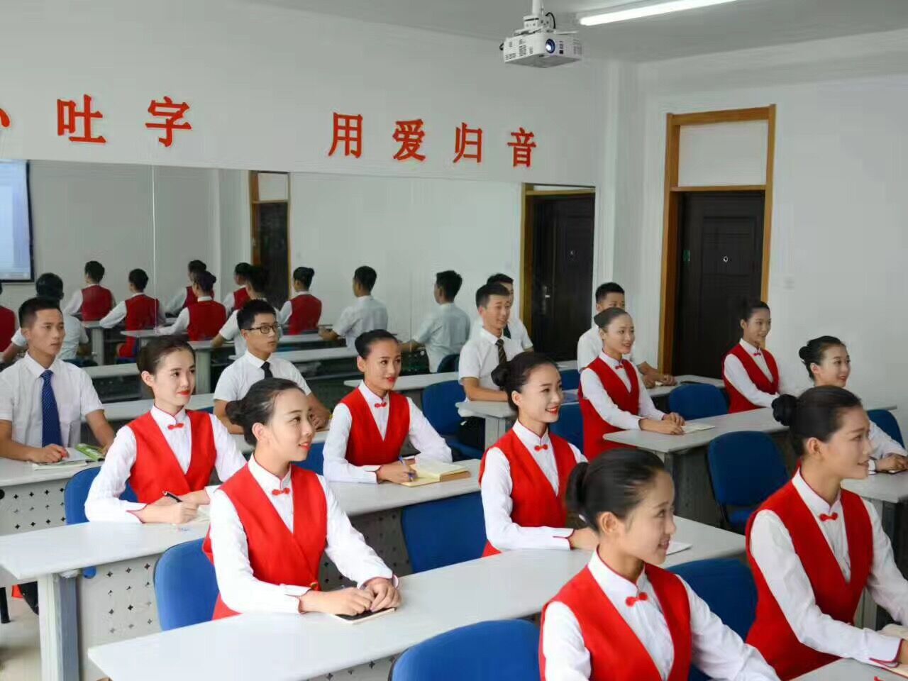 成都市铁路学校就业保障有哪些_成都高铁学校招生